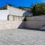 Apartament Velora *