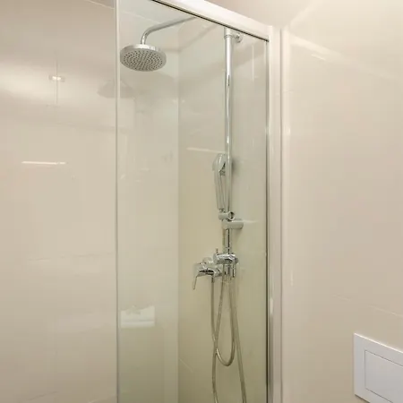 Apartament Velora *